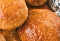 Whole Wheat Dinner Rolls Made in a Bread Machine