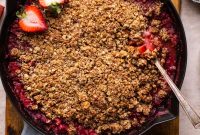 Gluten-Free Strawberry Rhubarb Crisp Recipe for Summer Dessert