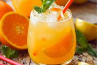 Fresh Orange Lemonade: 4-Ingredient Summer Orangeade Recipe