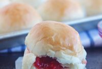 Quick Homemade Dinner Rolls Recipe