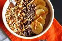 Chocolate Peanut Butter Smoothie Bowl Recipe for Breakfast Bliss