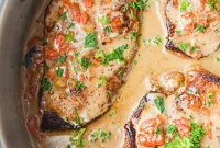 Creamy Roasted Red Pepper Chicken Recipe for Weeknight Dinners