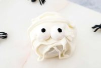 Mummy Oreo Balls: Halloween Treat Recipe for Kids