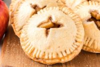 Homestyle Apple Hand Pies: Flaky Mini Pastry Recipe