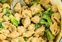 Creamy Broccoli Macaroni and Cheese Bake