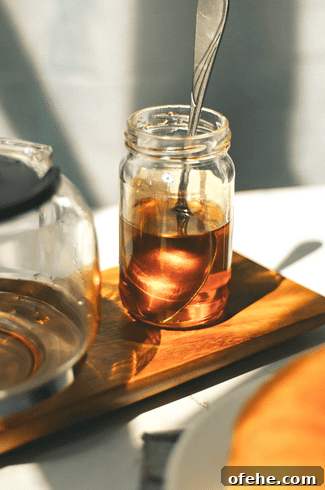 Keto Maple-Style Sugar-Free Syrup Recipe 4 keto maple syrup recipe in bottle