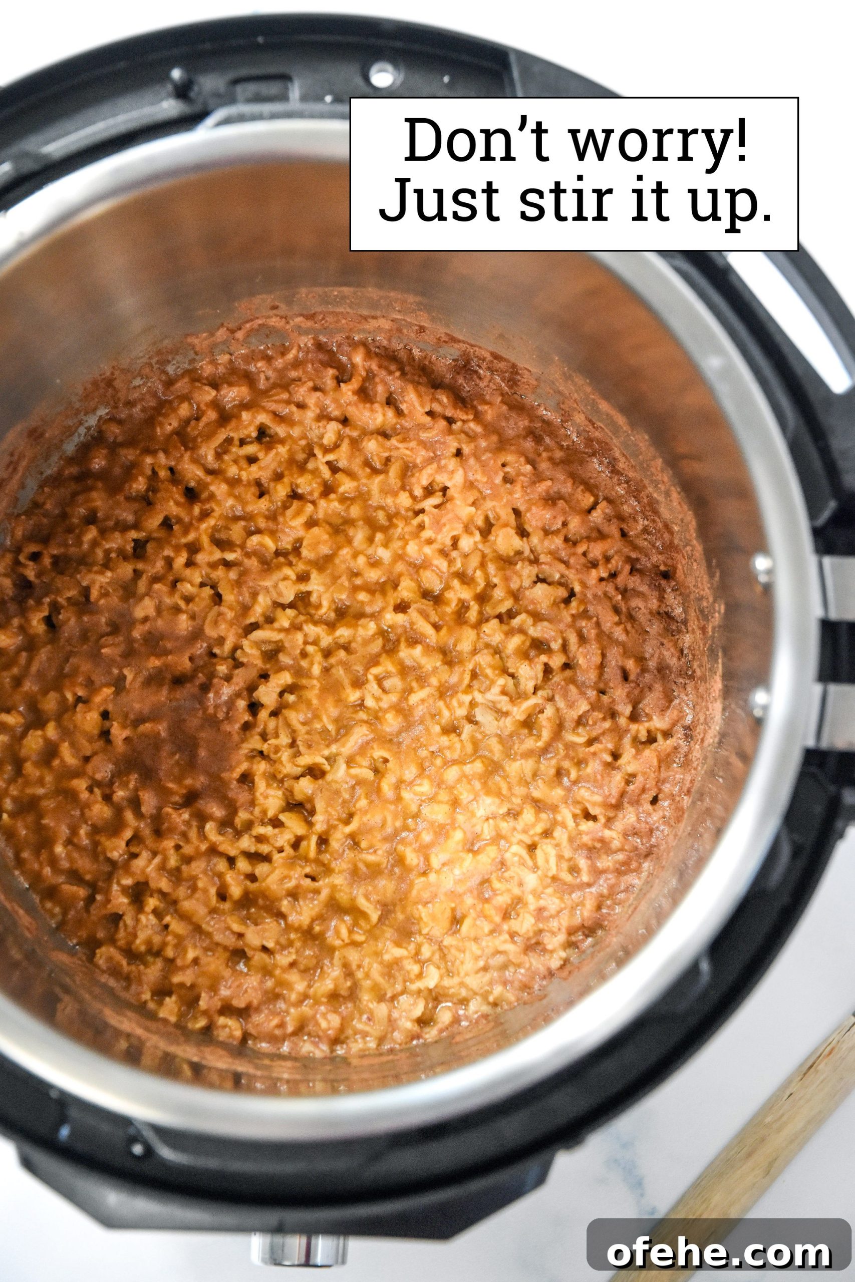 Instant Pot Pumpkin Spice Oatmeal Recipe for Fall Mornings 6 freshly made instant pot pumpkin spice oatmeal.