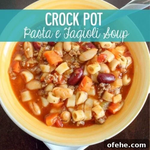 Slow Cooker Pasta e Fagioli Soup Recipe 2 img 1625 2