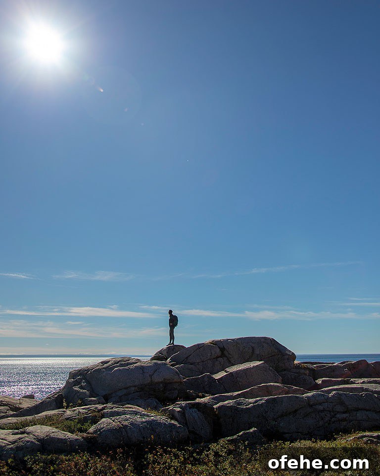 Top Things to See and Do in Quebec’s Maritime Region 4 Coastal scene in the Saguenay–Saint‑Lawrence area with visitors enjoying the waterfront.