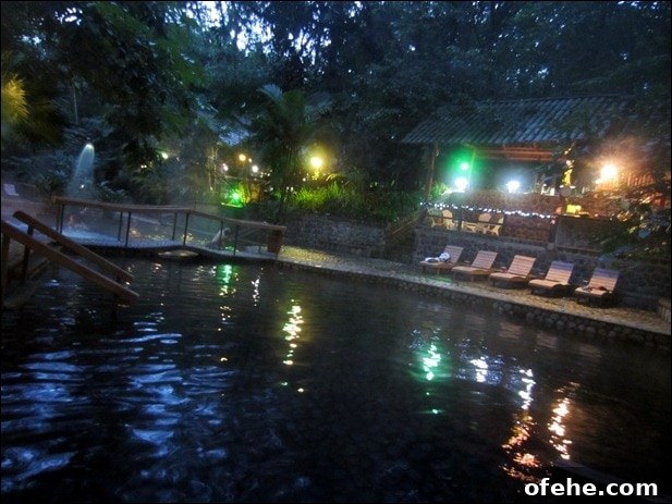 Honeymoon in Costa Rica: Hanging Bridges, Volcano Hikes & Hot Springs 29 IMG_0064