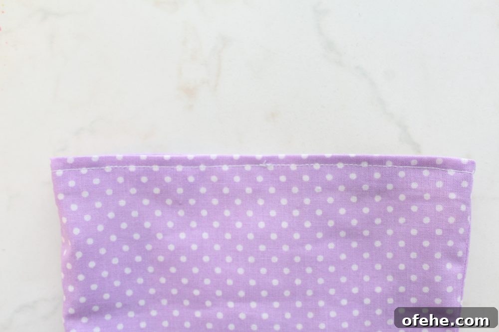 How to Make a Charming Simple Christmas Stocking (Video) 17 img 31573 16