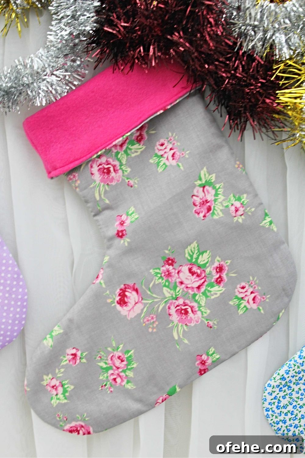 How to Make a Charming Simple Christmas Stocking (Video) 5 Modern christmas stockings