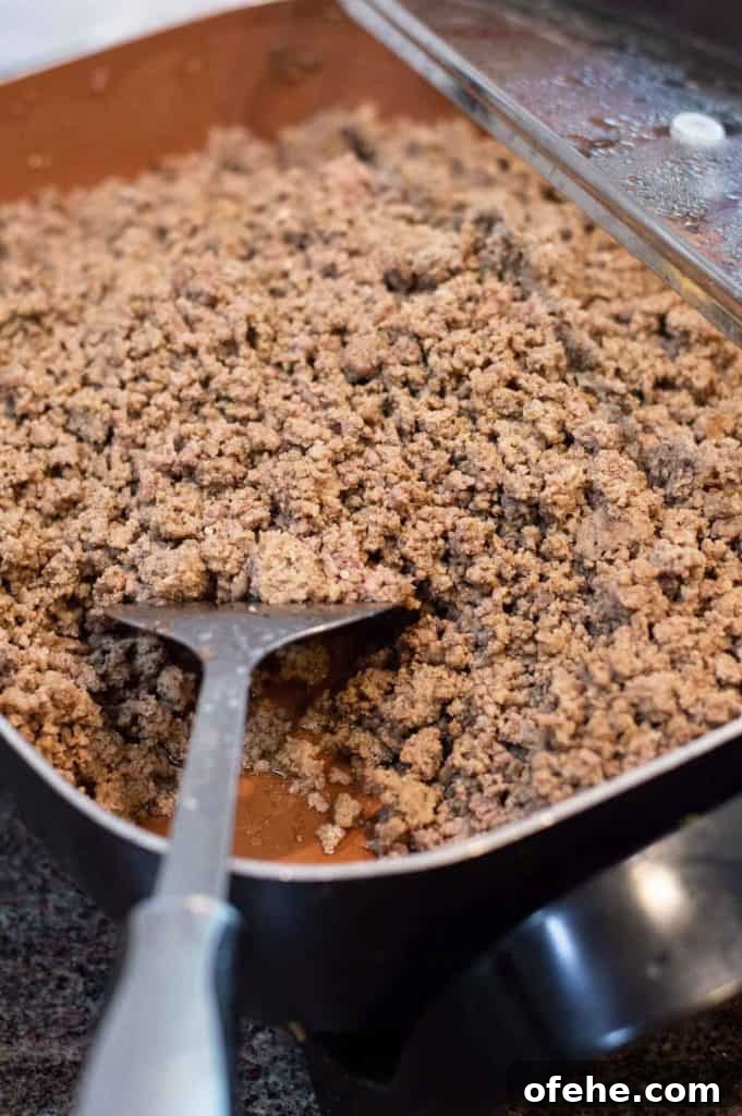 Classic Ground Beef Tacos: Grandma’s 60-Year Family Recipe 4 ground beef in a large frying pan