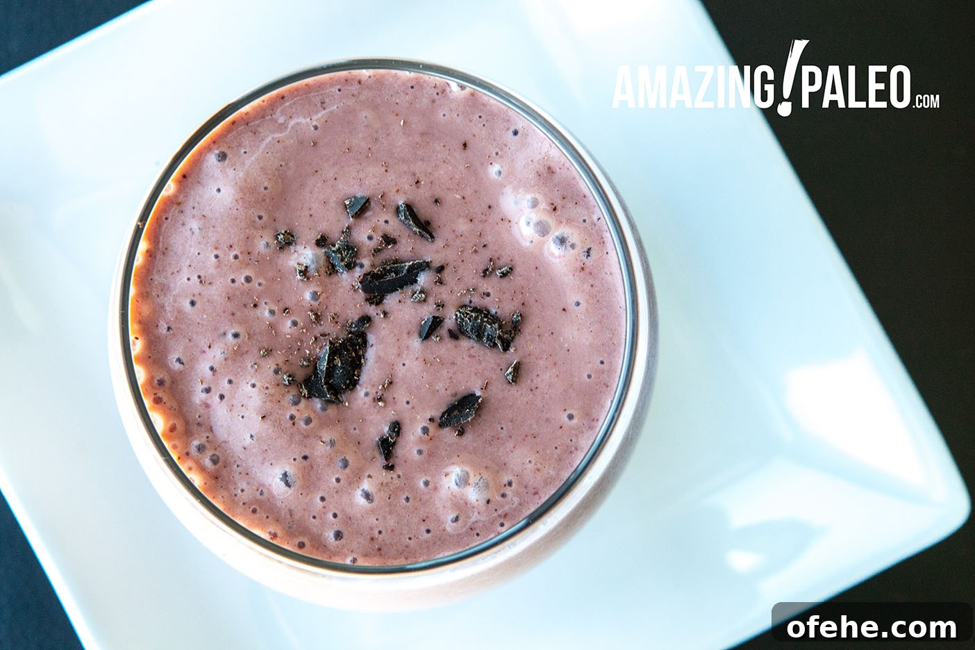 Paleo Chocolate Recovery Smoothie for Post-Workout Energy 2 Paleo Cocoa Recovery Smoothie