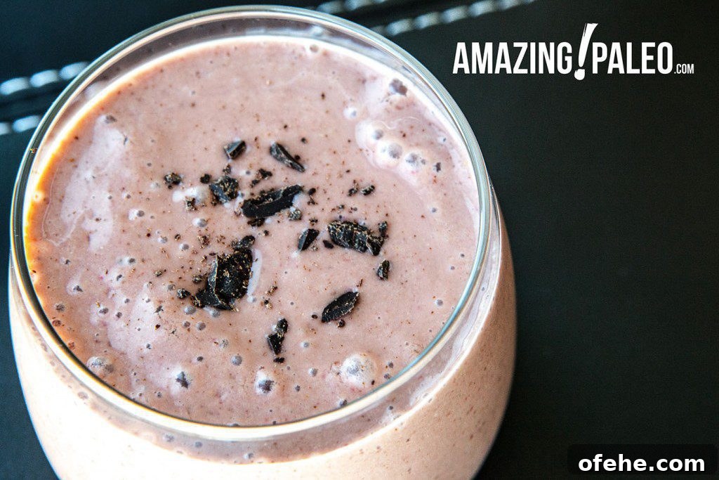 Paleo Chocolate Recovery Smoothie for Post-Workout Energy 4 Paleo Cocoa Recovery Smoothie