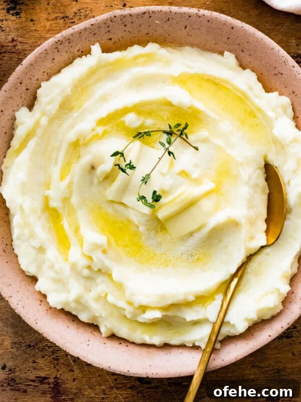 Garlic Herb Crusted Prime Rib Rub: Savory Seasoning Blend 14 Serve the mashed potatoes in a serving plate with a little butter on top and sprig of thyme, if desired. Close up of the mashed potatoes dish.