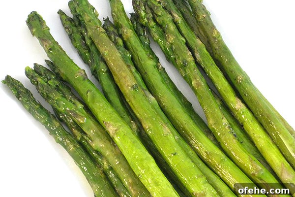 Oven-Roasted Asparagus with Garlic and Parmesan 2 Simple and Delicious Roasted Asparagus