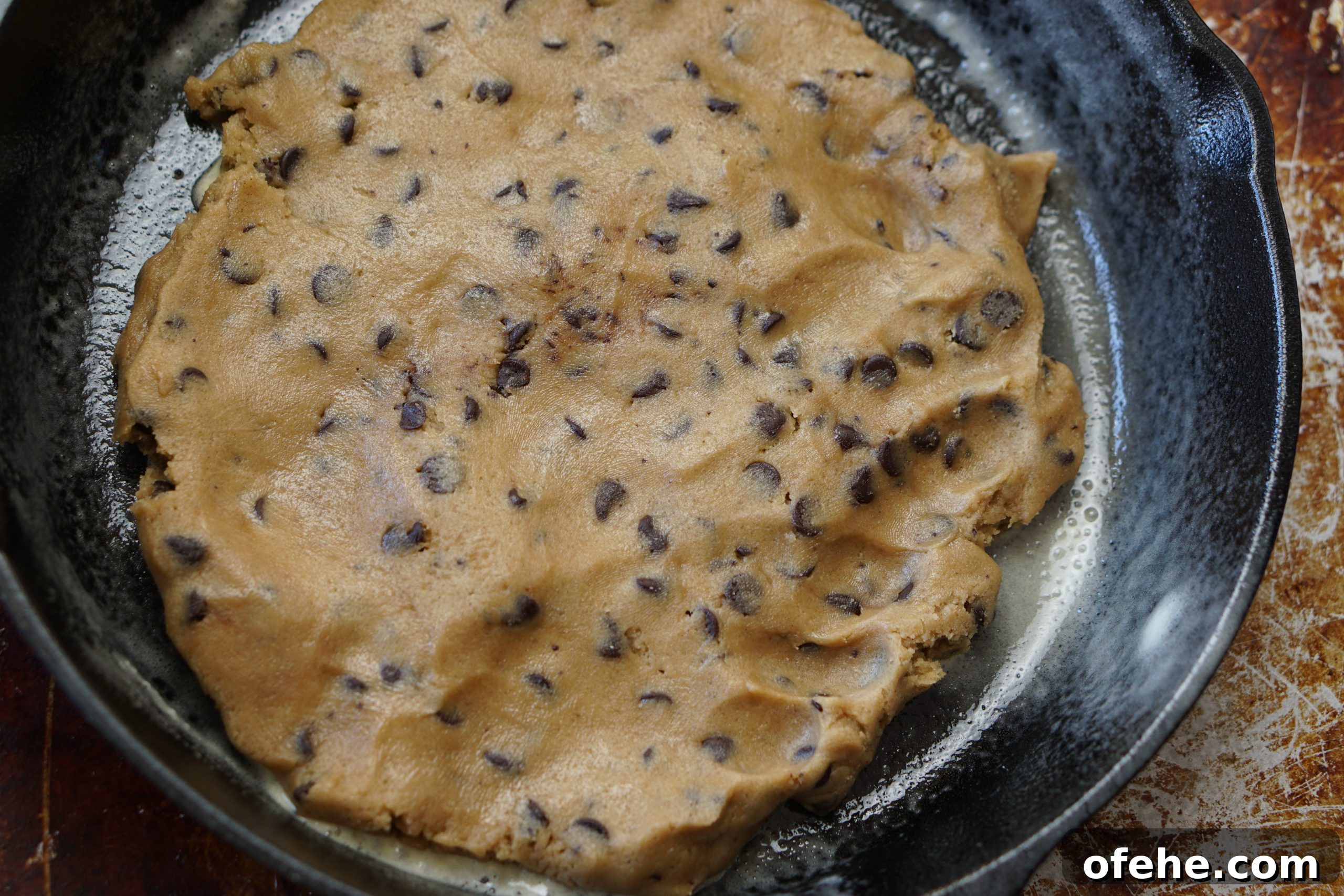Skillet Chocolate Chip Pizookie Recipe: Gooey Dessert for Sharing 6 DSC08800