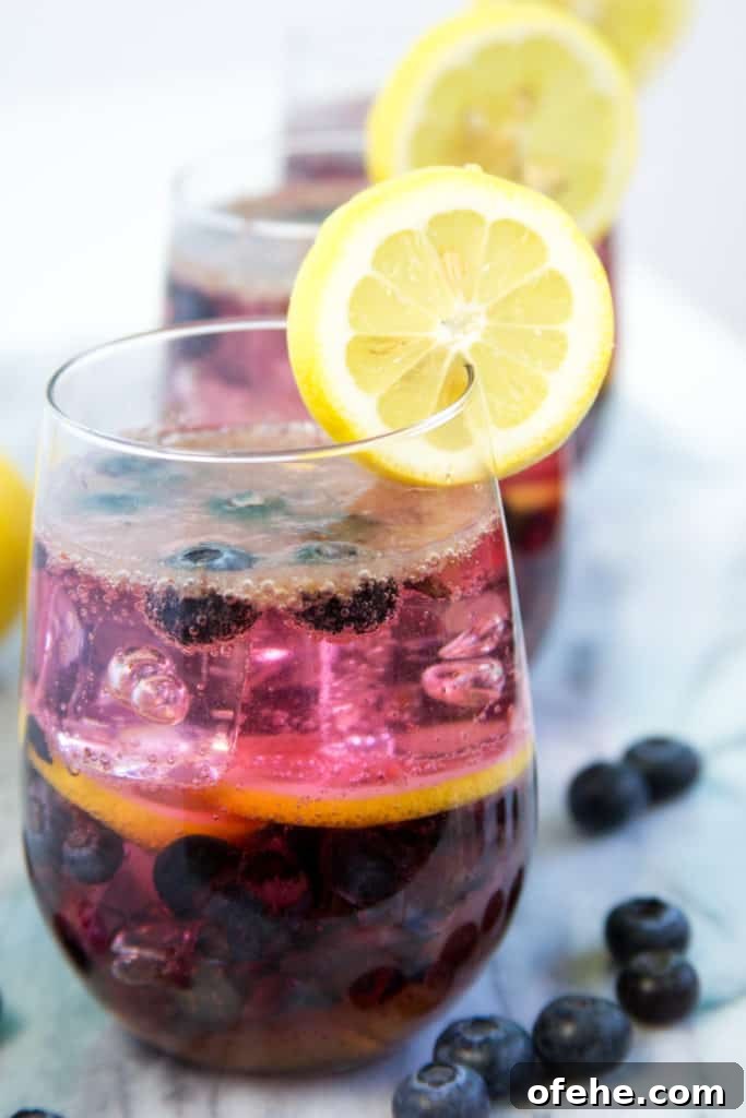 Lemon Crush Vodka Cocktail Recipe: Zesty Lemon Drink 7 blueberry cocktail